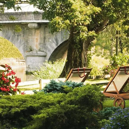 Logis Auberge De La Riviere 2*
