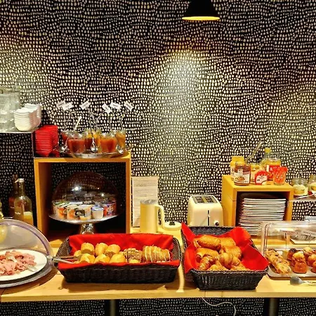 Logis De La Riviere Hotel 3*