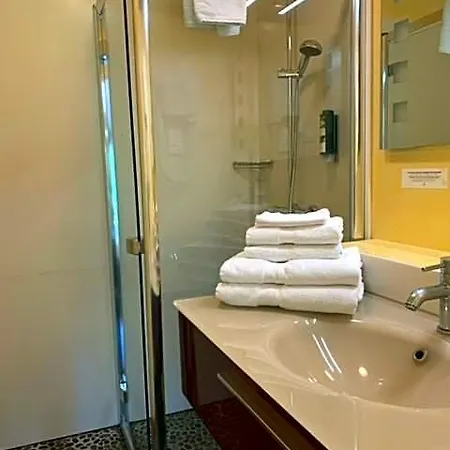 Logis Auberge De La Riviere Hotel