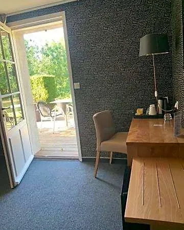 Logis Auberge De La Riviere Hotel