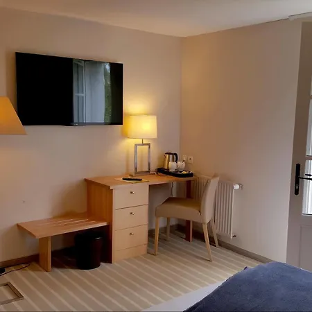 Logis De La Riviere 3*