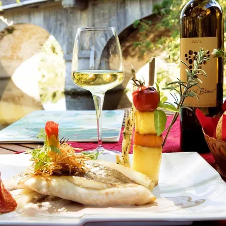 Logis De La Riviere Szálloda 3*