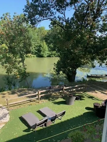 Hotel Logis De La Riviere