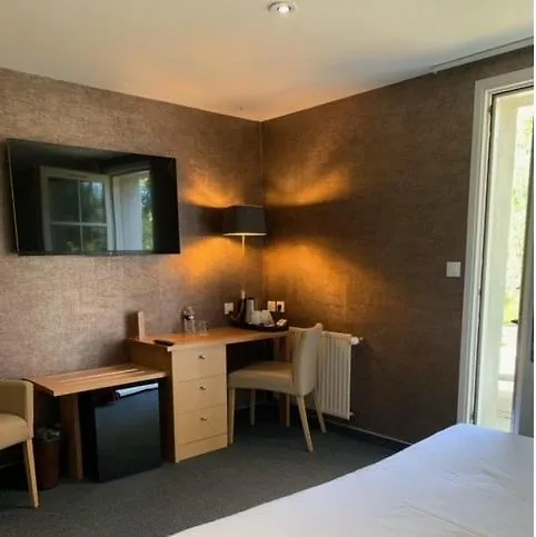 Logis De La Riviere 호텔 3*