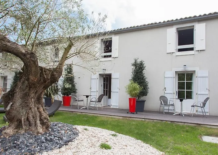 Hotel Logis De La Riviere