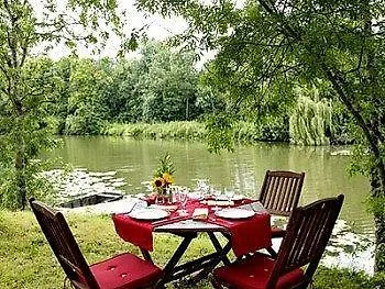 Logis De La Riviere 호텔 벨뤼르