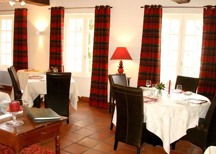 Logis De La Riviere 3* 벨뤼르