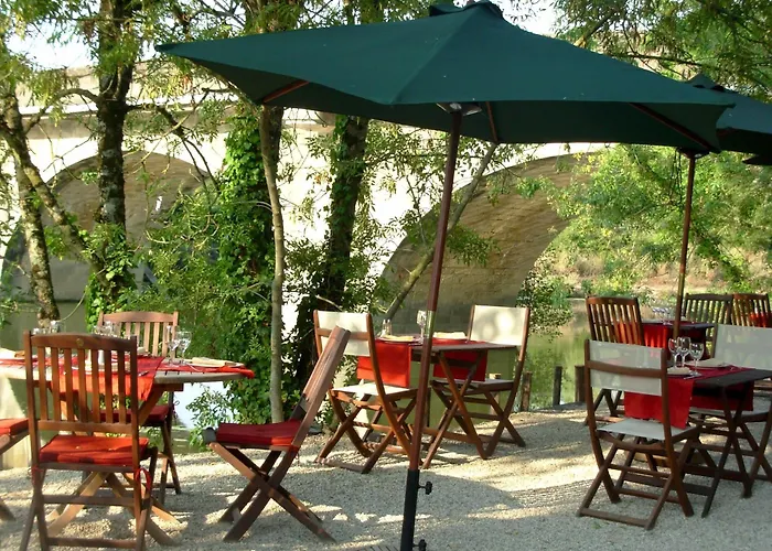 호텔 Logis De La Riviere 벨뤼르