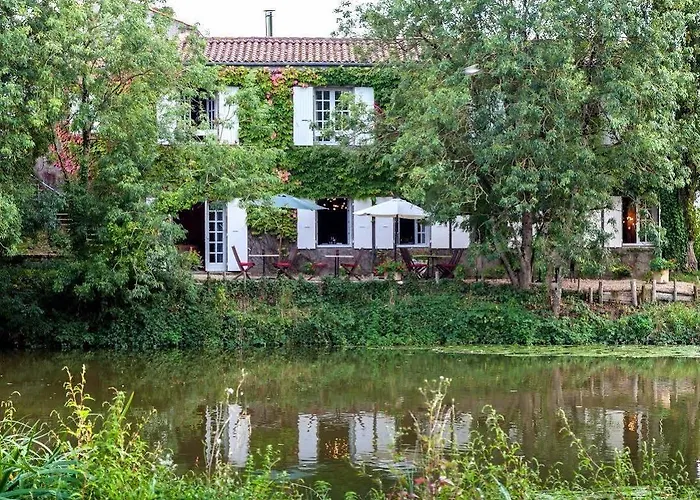 Logis De La Riviere