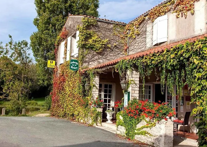 Logis De La Riviere 벨뤼르